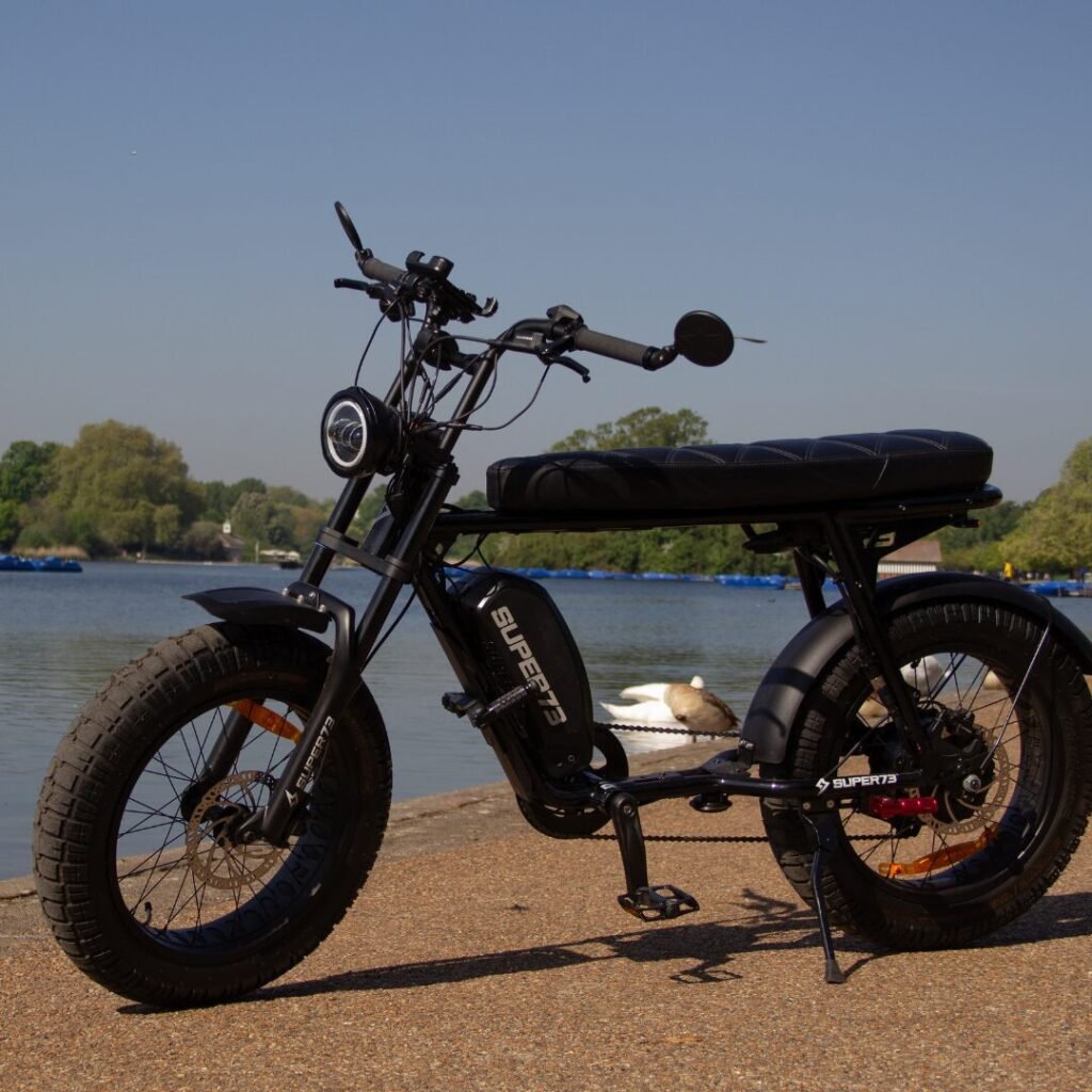 Private guided Super73 bike tour around London