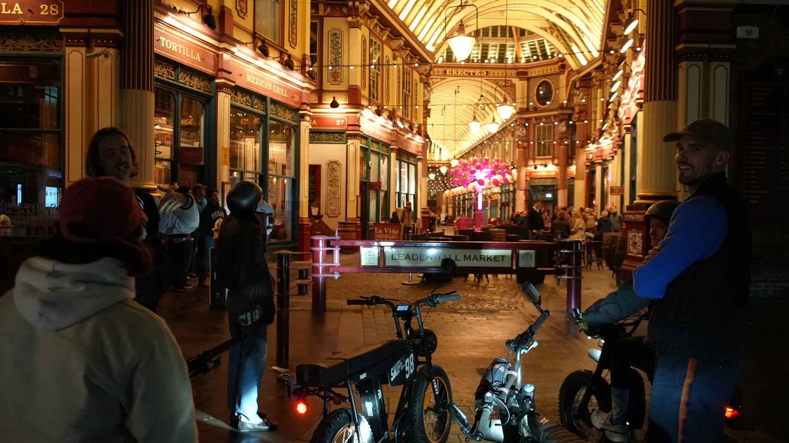 leadenhall market dickens christmas ebike tour